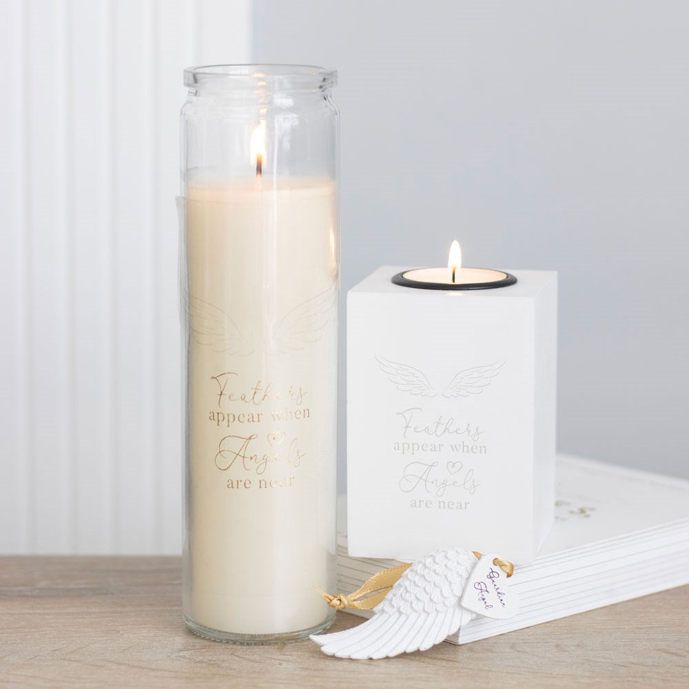 Feathers Appear (585g) Tube Candle